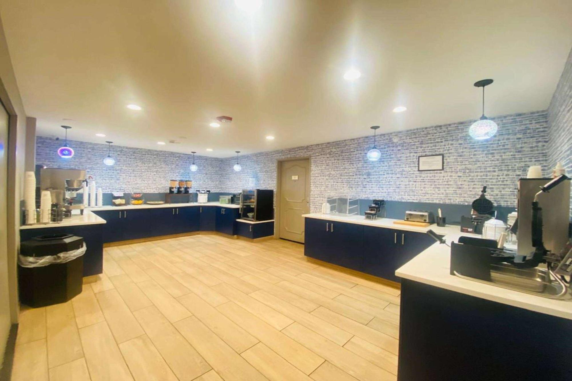 密尔沃基格伦代尔汉普顿大道拉金塔酒店 Whitefish Bay 外观 照片